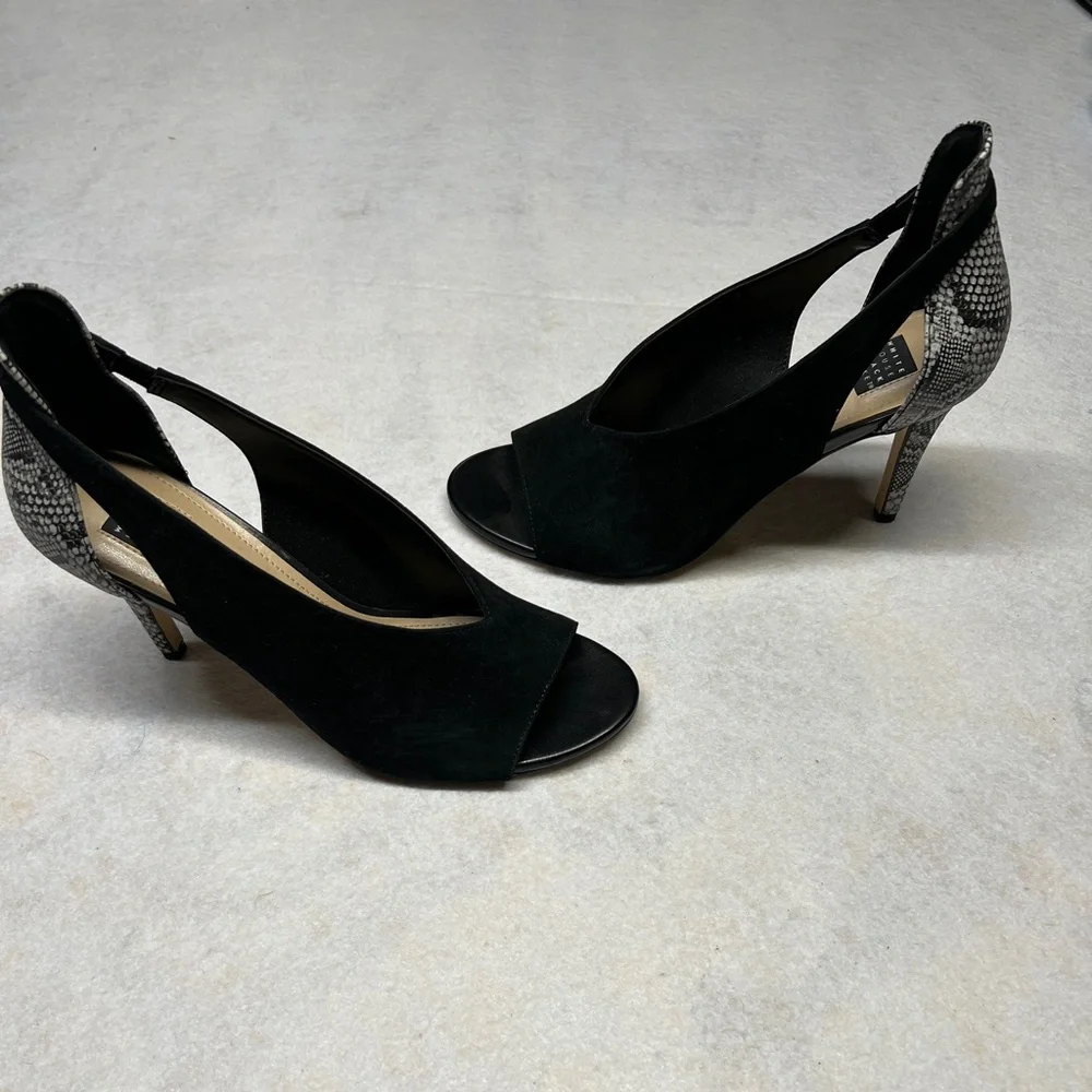 NWOB White House Black Market 9M Grace Suede Snake Skin Black Open Toe Pump Heel